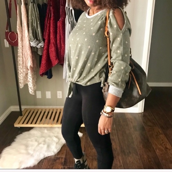 Brushed Knit Essential Crop Cold Shoulder Sweater - Picture 5 of 7